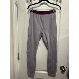 Fabletics Motion365 Spin Leggings M Lavender Purple Perforated High Waist Crop